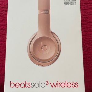 Special Edition Rose Gold Beats Solo 3 Wireless Headphones